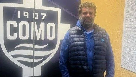 Como supporter Marco Melillo
