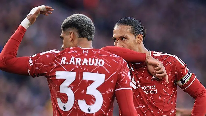Virgil van Dijk and Ronald Araujo for Liverpool