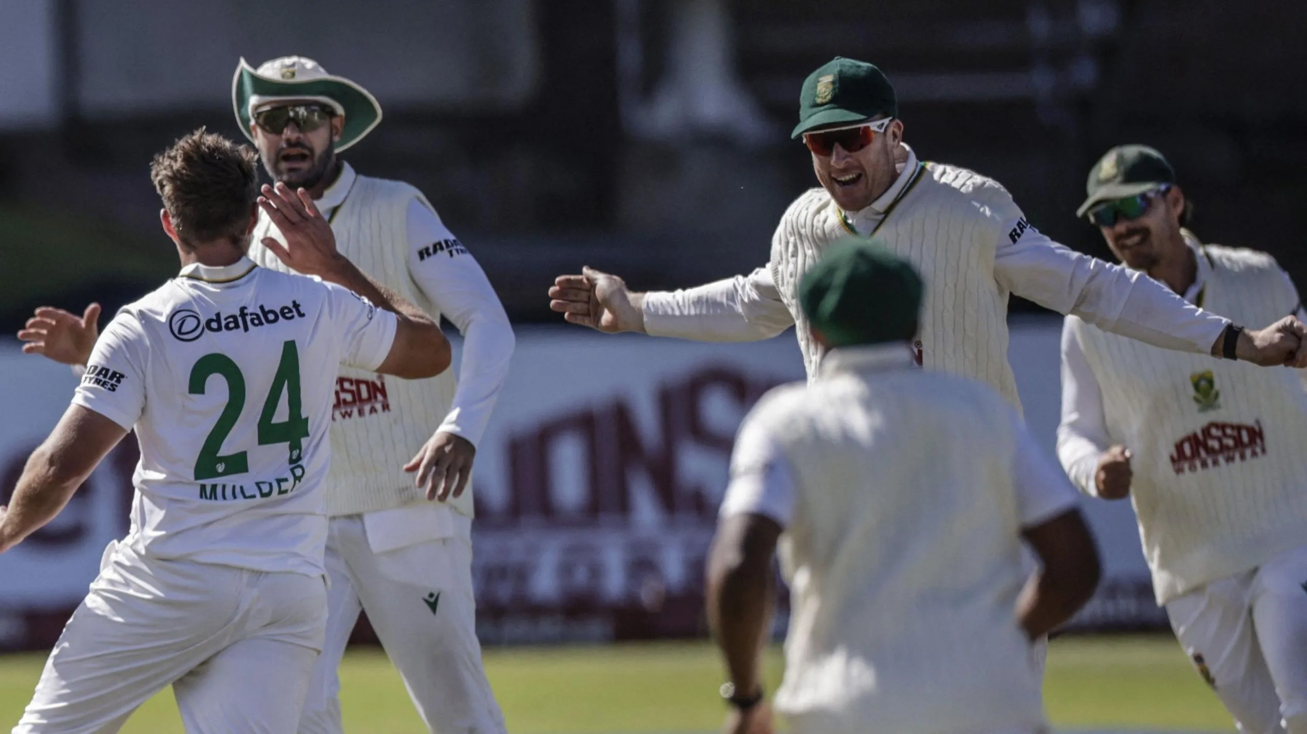South Africa celebrate wicket from Wiaan Mulder