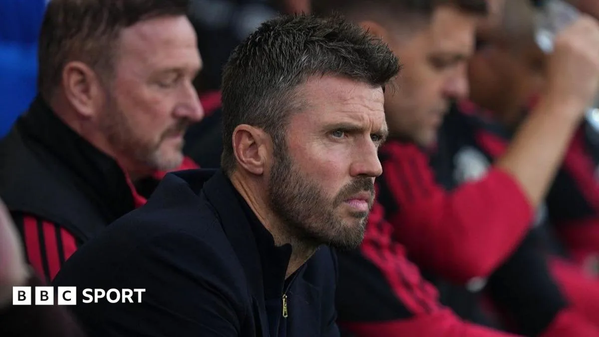 Neville calls Man Utd 'pathetic' - but Carrick maintains belief