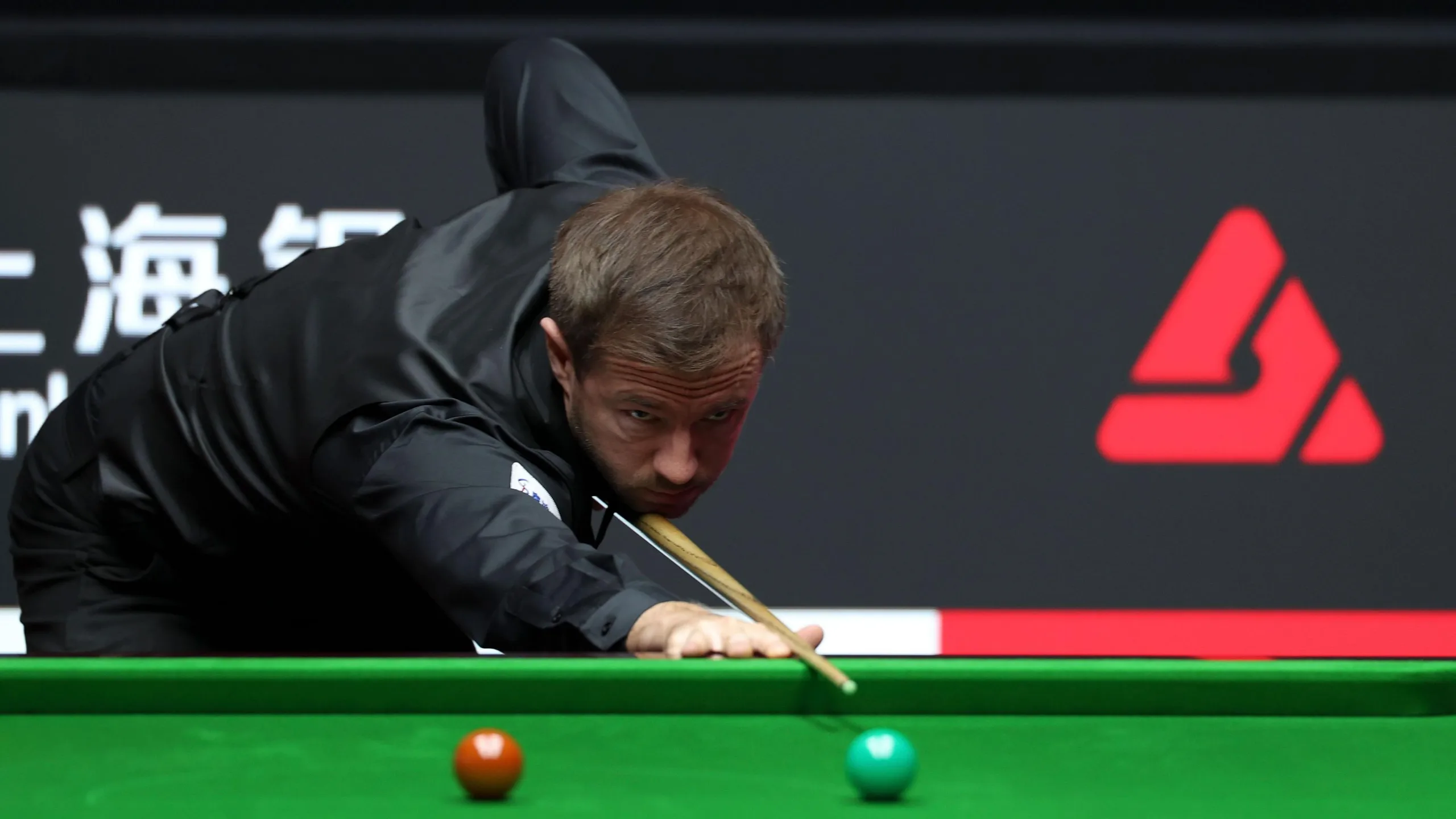 Jack Lisowski after taking a shot