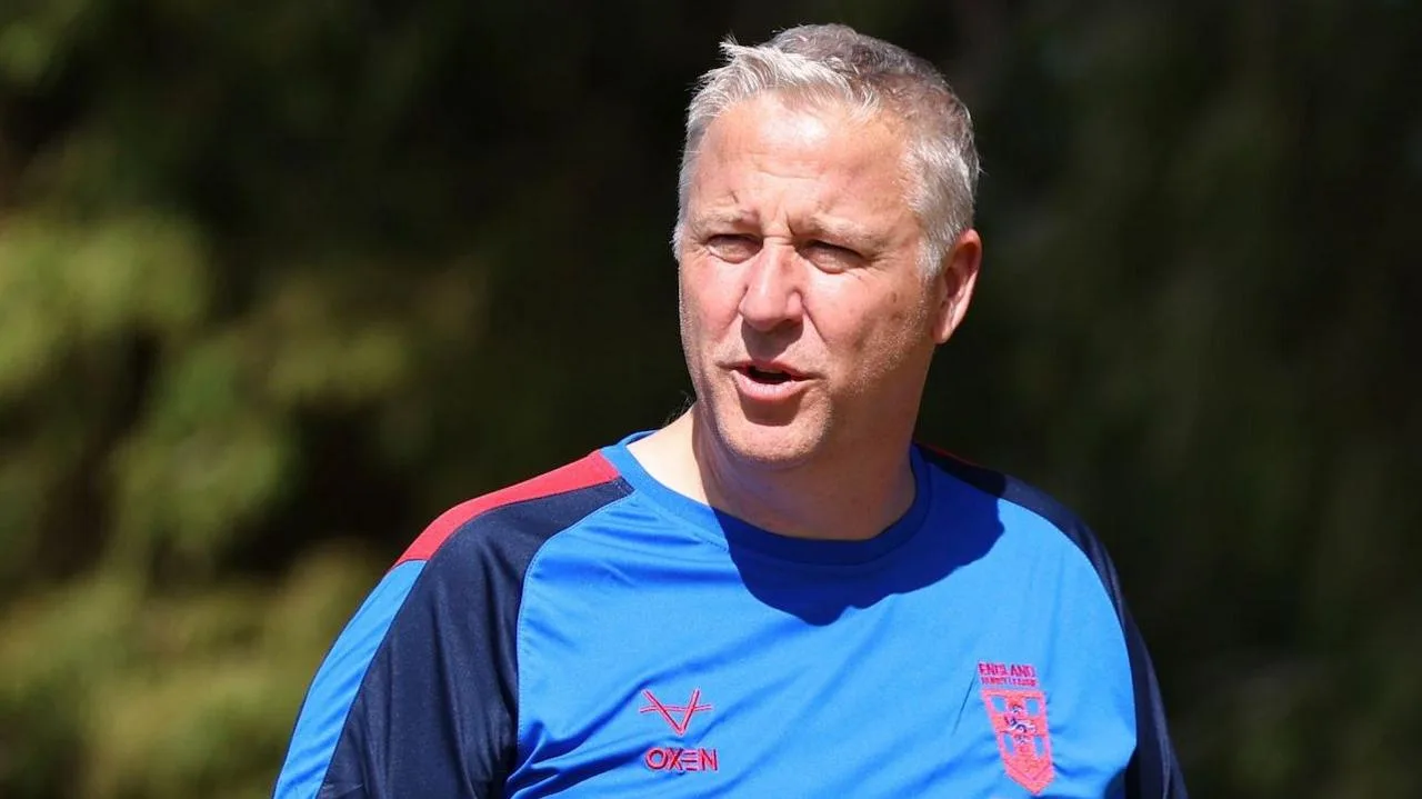 Stuart Barrow takes training
