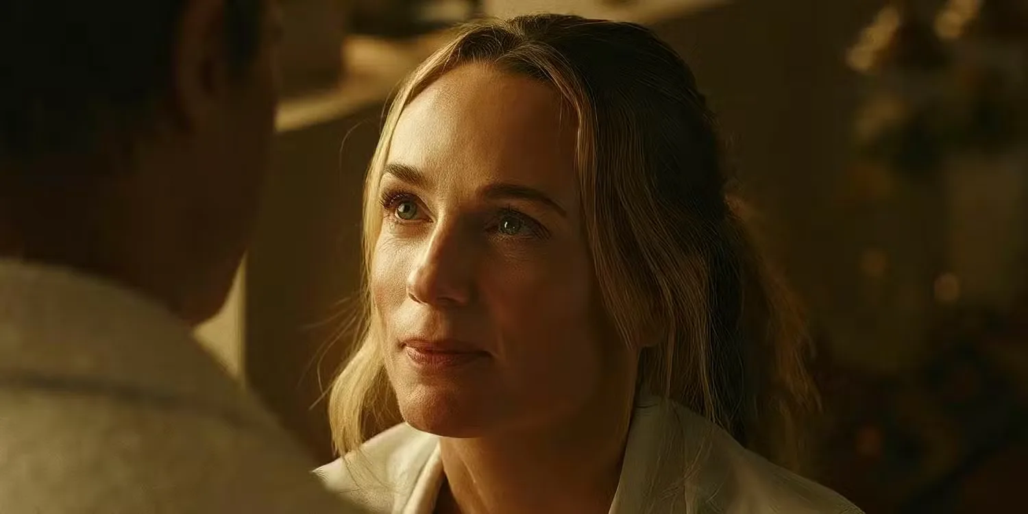 Kerry Condon looking up at Brad Pitt in 'F1'