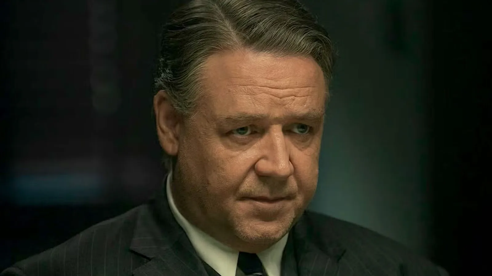 Russell Crowe’s New Crime Thriller Officially Loses Top Spot to Ben Affleck