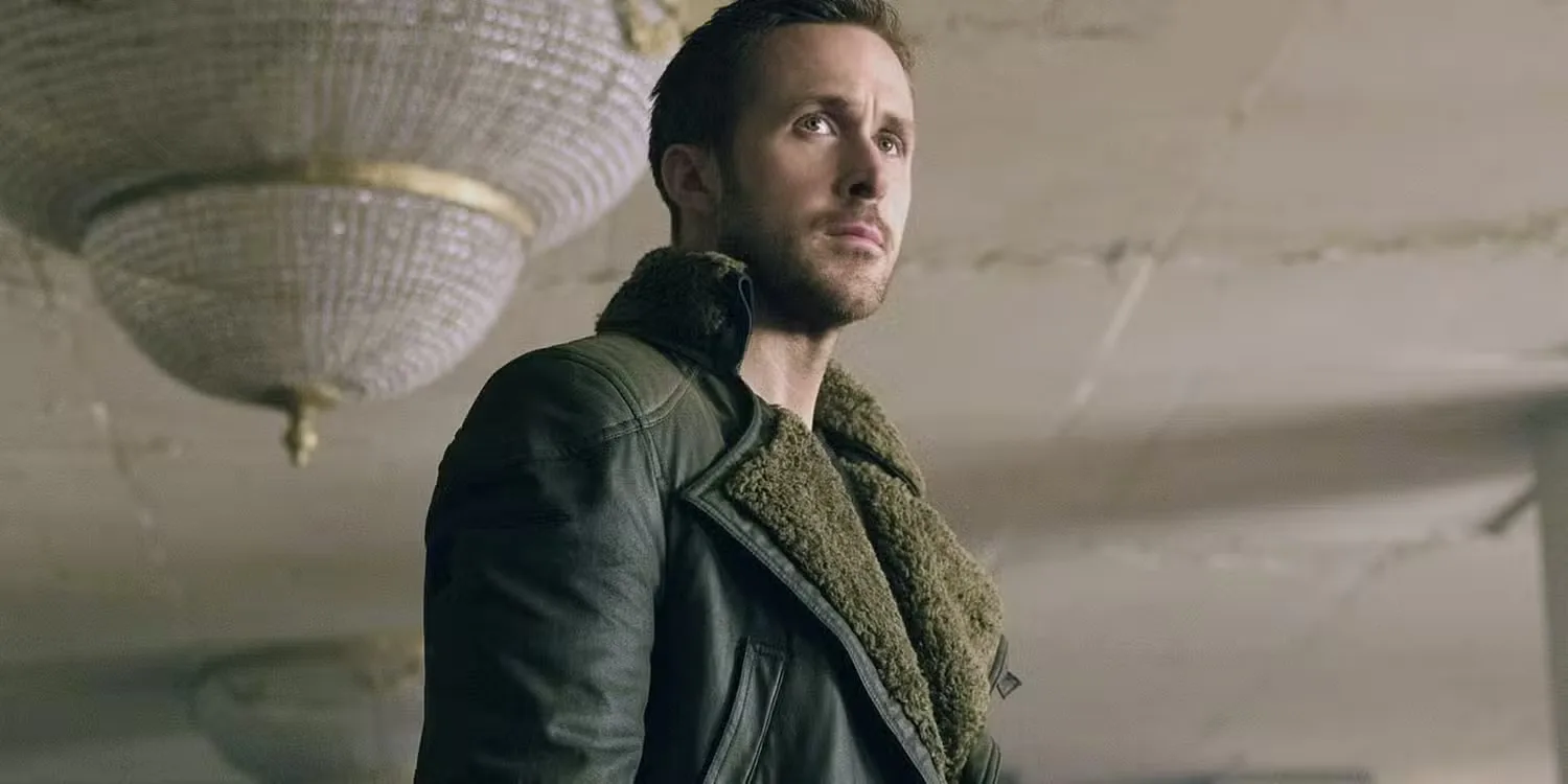 Ryan Gosling in a fur-lined coat in Blade Runner 2049
