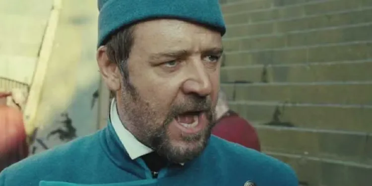 Russell Crowe as Javert singing in Les Misérables (2012).