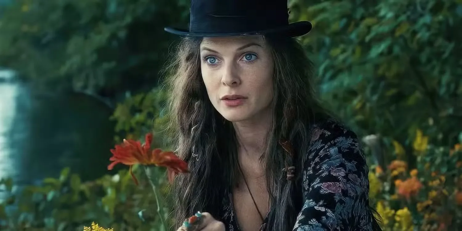 Rebecca Ferguson offers a flower in Doctor Sleep