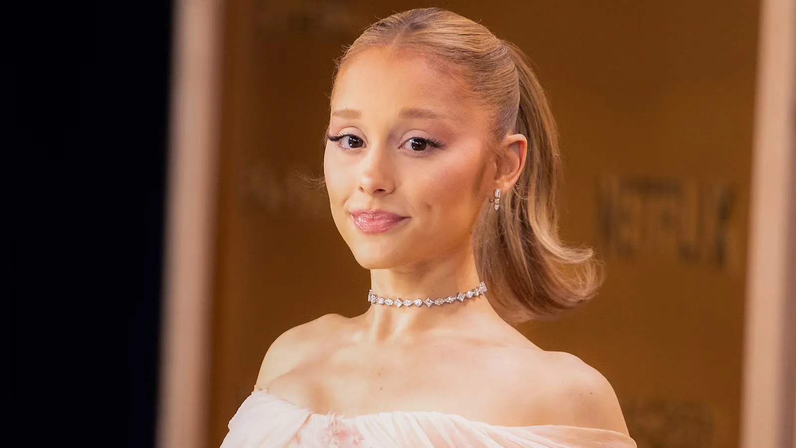 Ariana Grande's Crowd-Pleasing Record Breaker Officially Takes Over the World