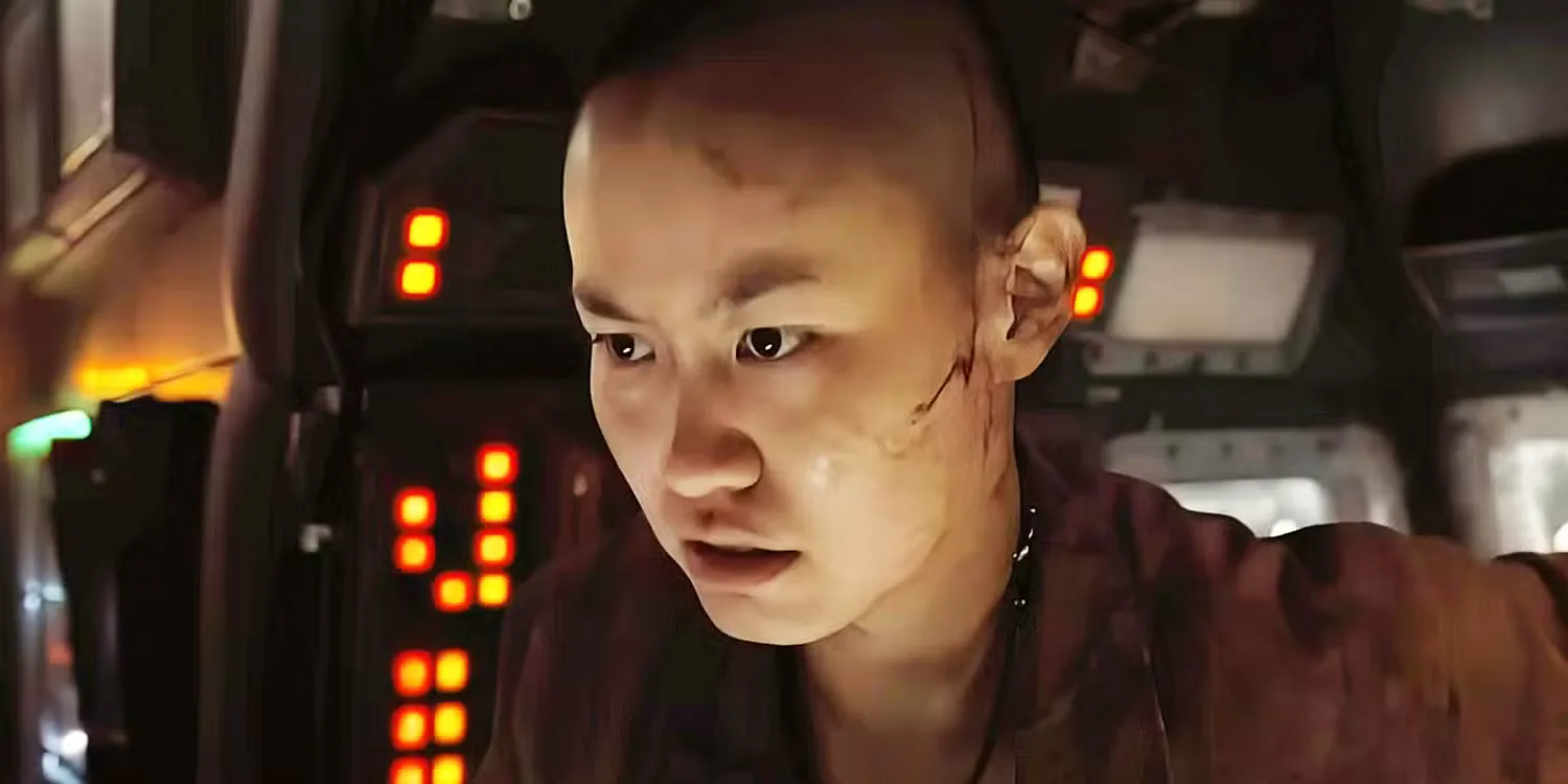 A crew member stares in fear in 'Alien: Romulus'