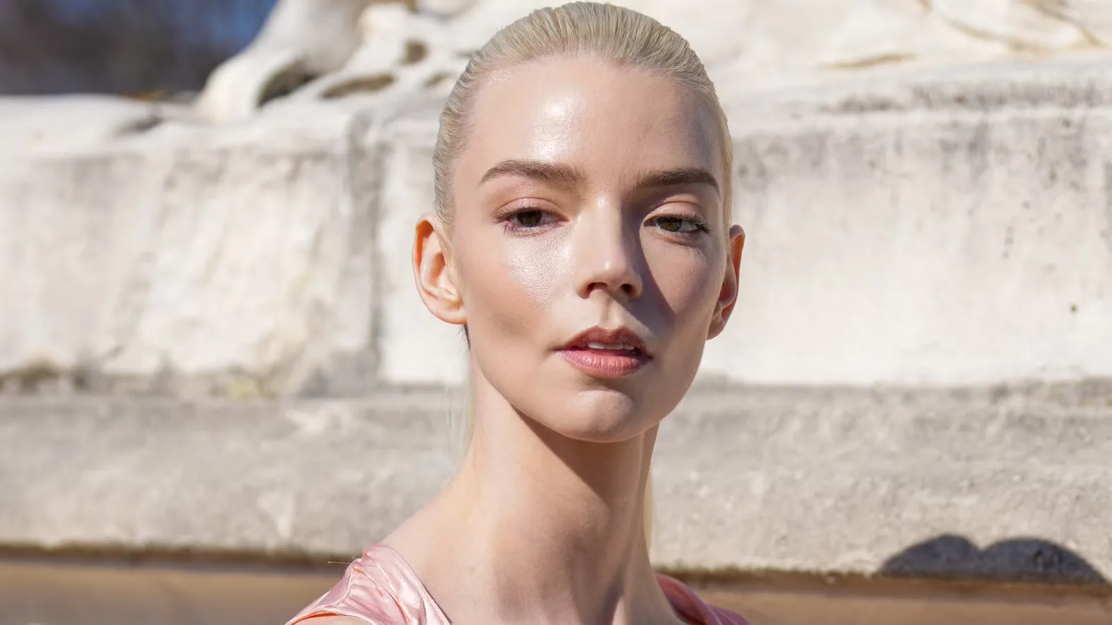 Anya Taylor-Joy’s Sci-Fi Phenomenon Officially Hits Netflix in 1 Month