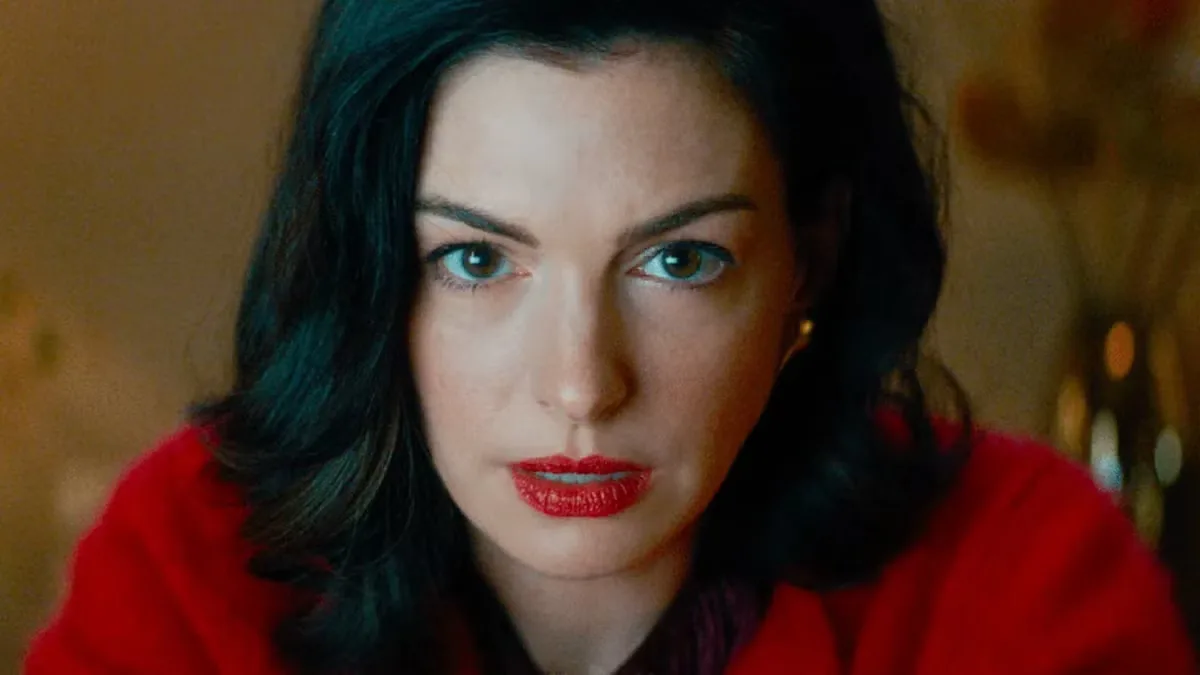 Anne Hathaway's New Thriller Officially Says Goodbye to 1,100 Theaters