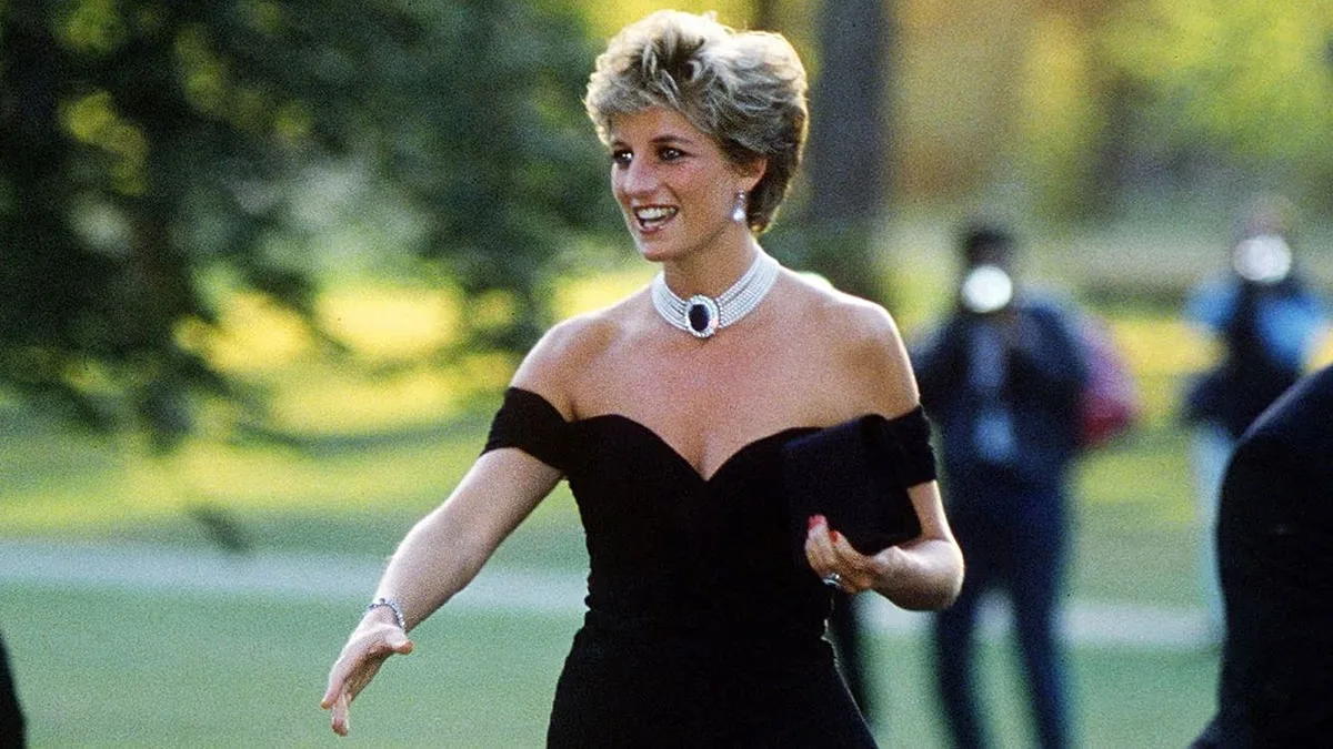 Princess Diana's 'revenge dress' to go up for auction  