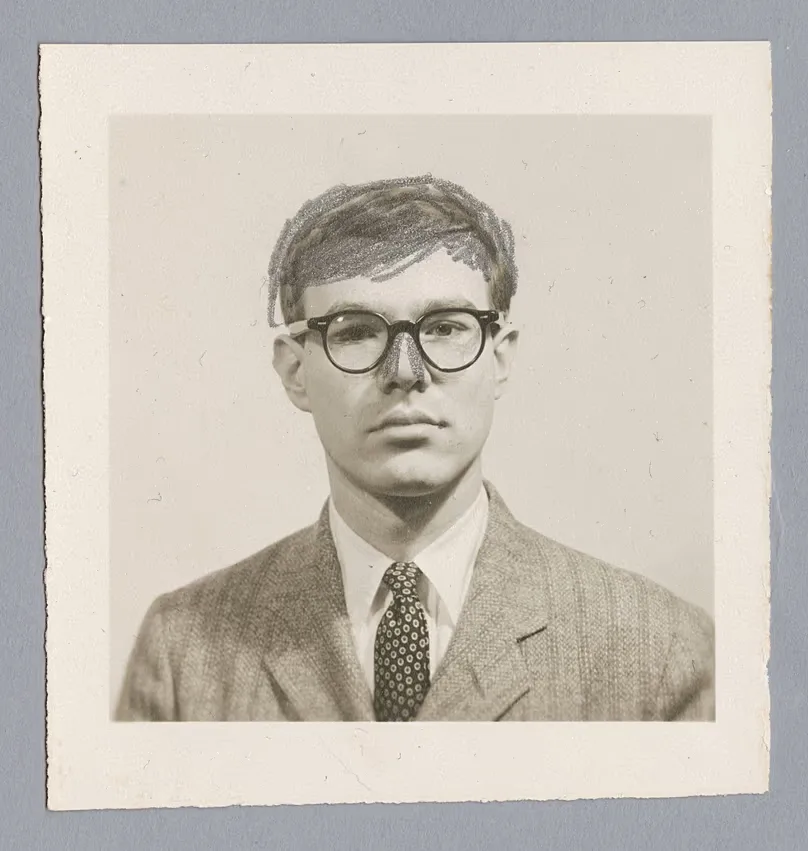 Andy Warhol (Américain, 1928-1987) Self-Portrait (Passport Photograph with Altered Nose), 1956.