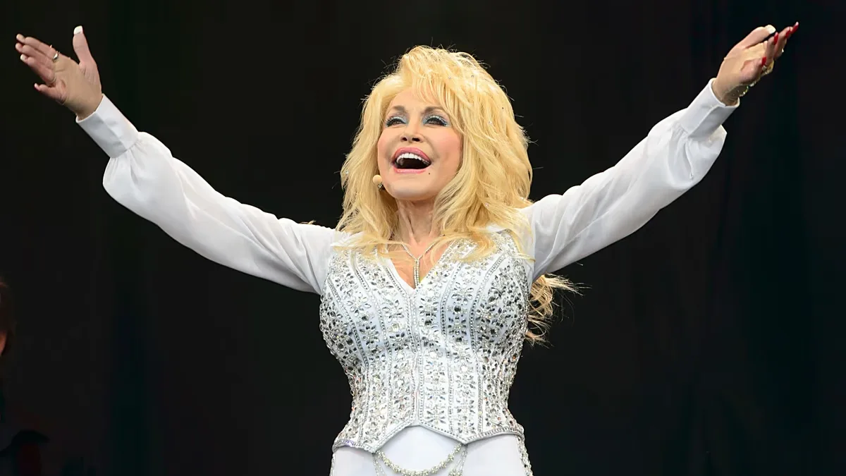 Unanimous vote for Nashville Airport to be renamed after Dolly Parton 