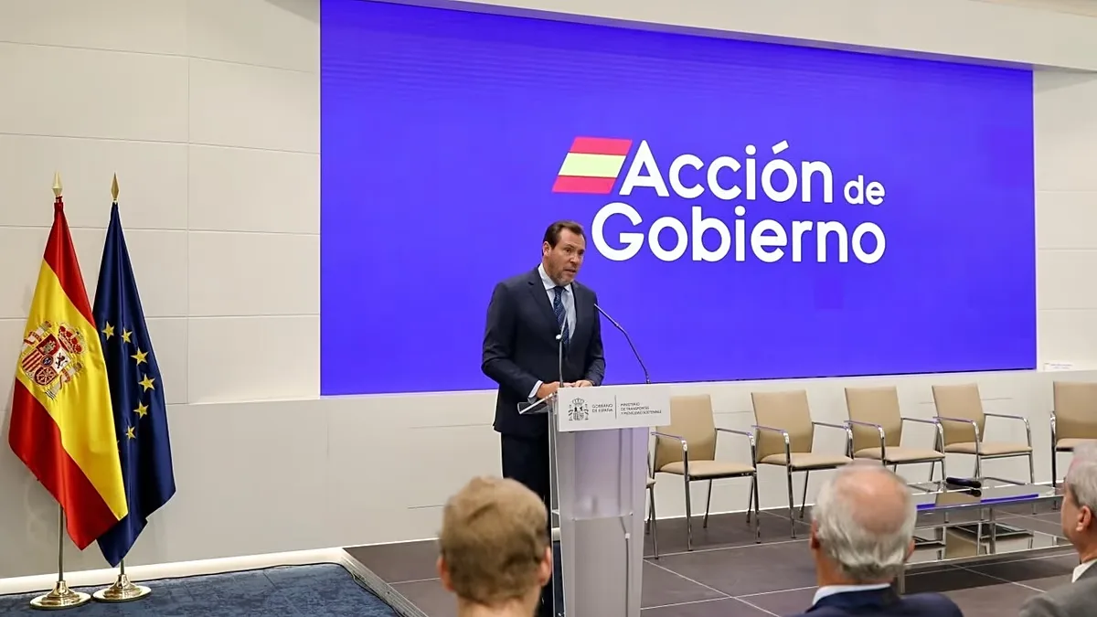Oscar Puente, Minister of Transport
