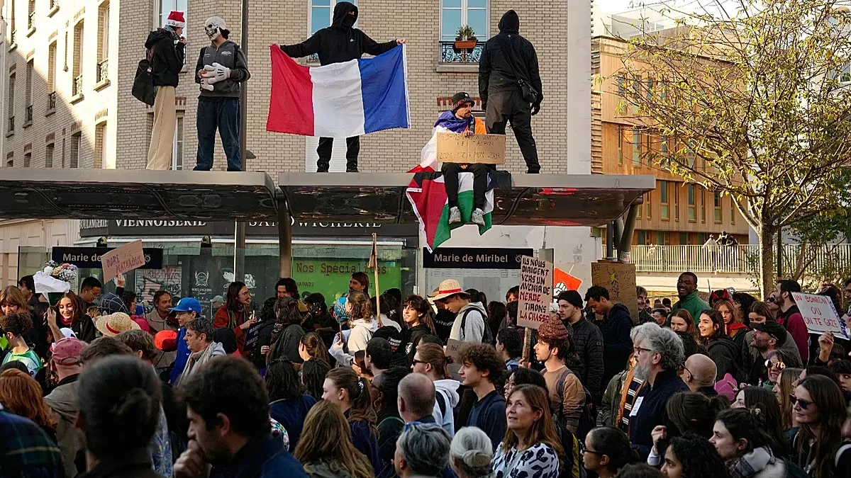 Demonstration in Paris, on 31 October 2026.